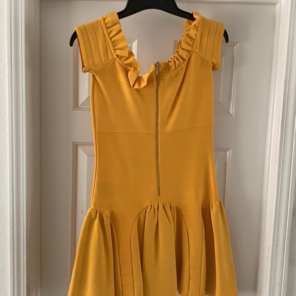 Stunning Bebe dress - Picture 3 of 16